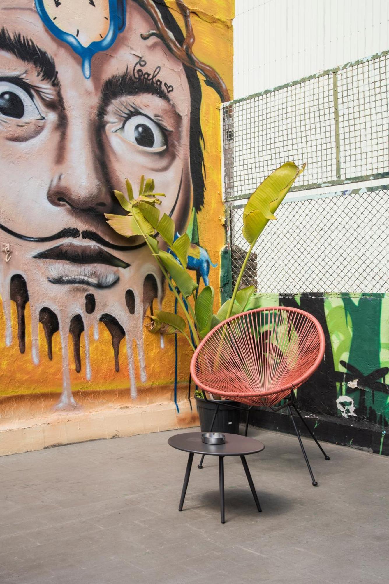 No Limit Hostel Graffiti Barcelona Luaran gambar