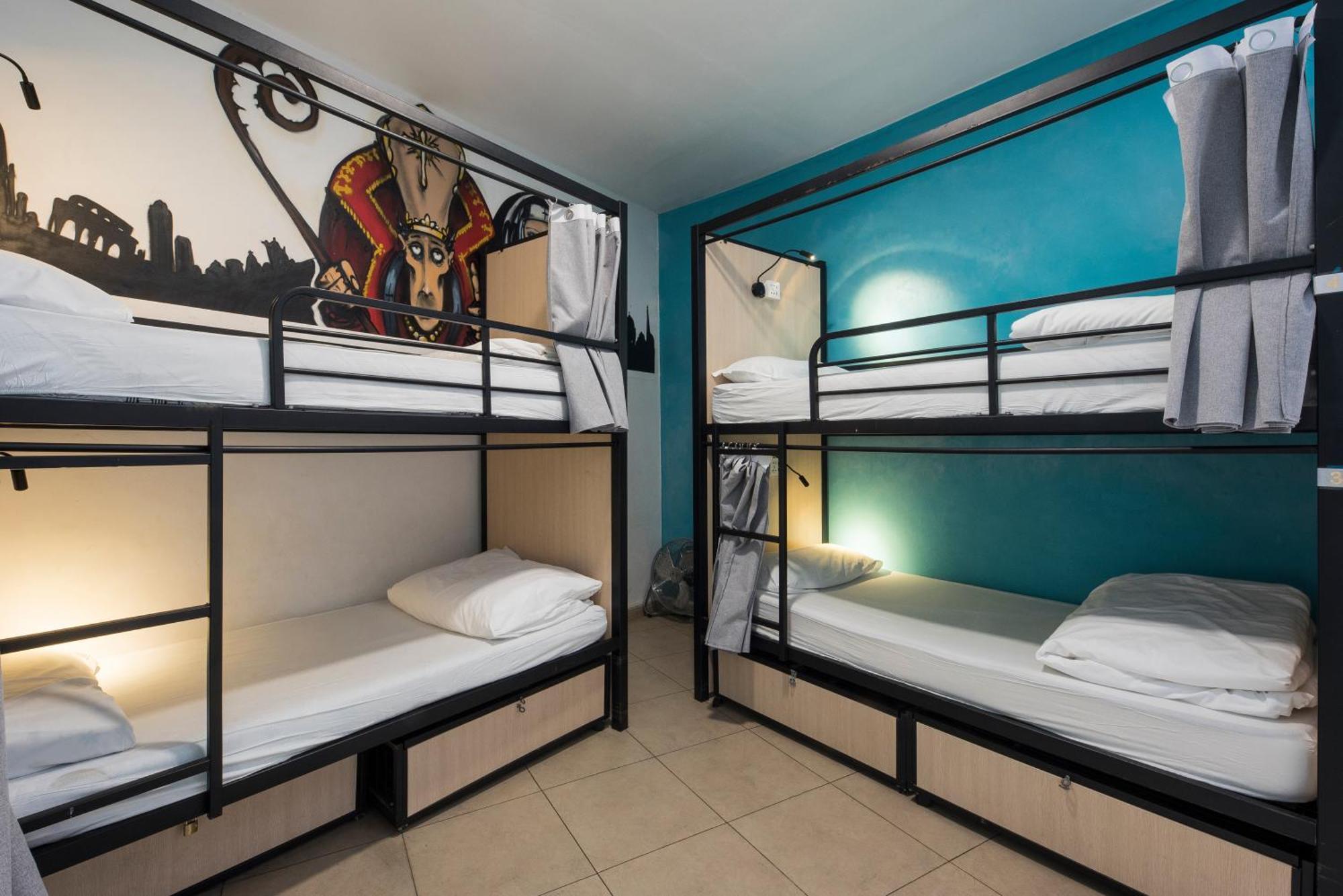 No Limit Hostel Graffiti Barcelona Luaran gambar