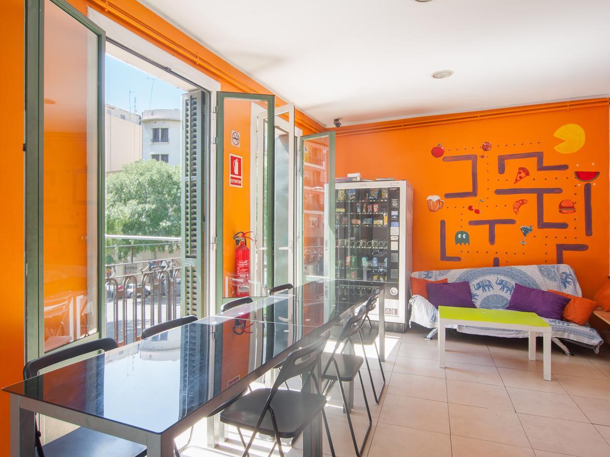 No Limit Hostel Graffiti Barcelona Luaran gambar