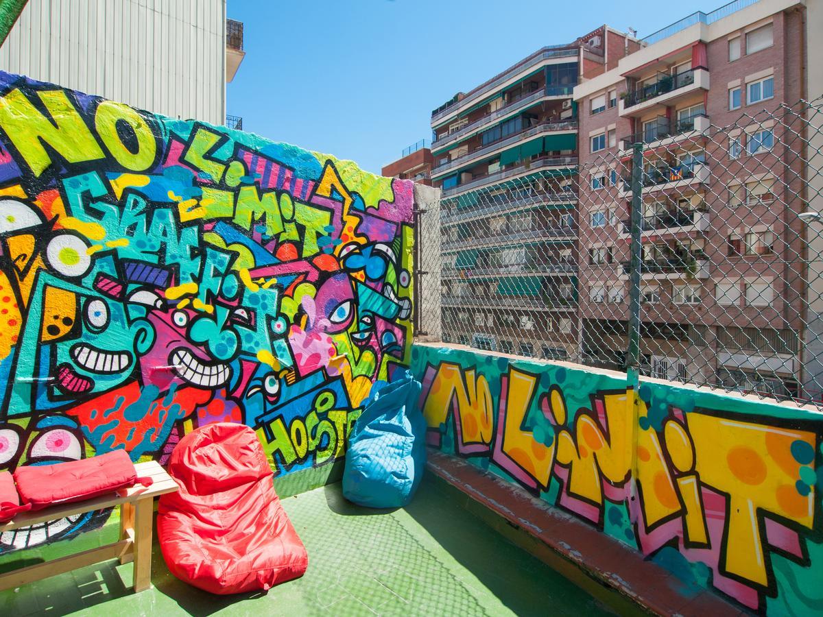 No Limit Hostel Graffiti Barcelona Luaran gambar